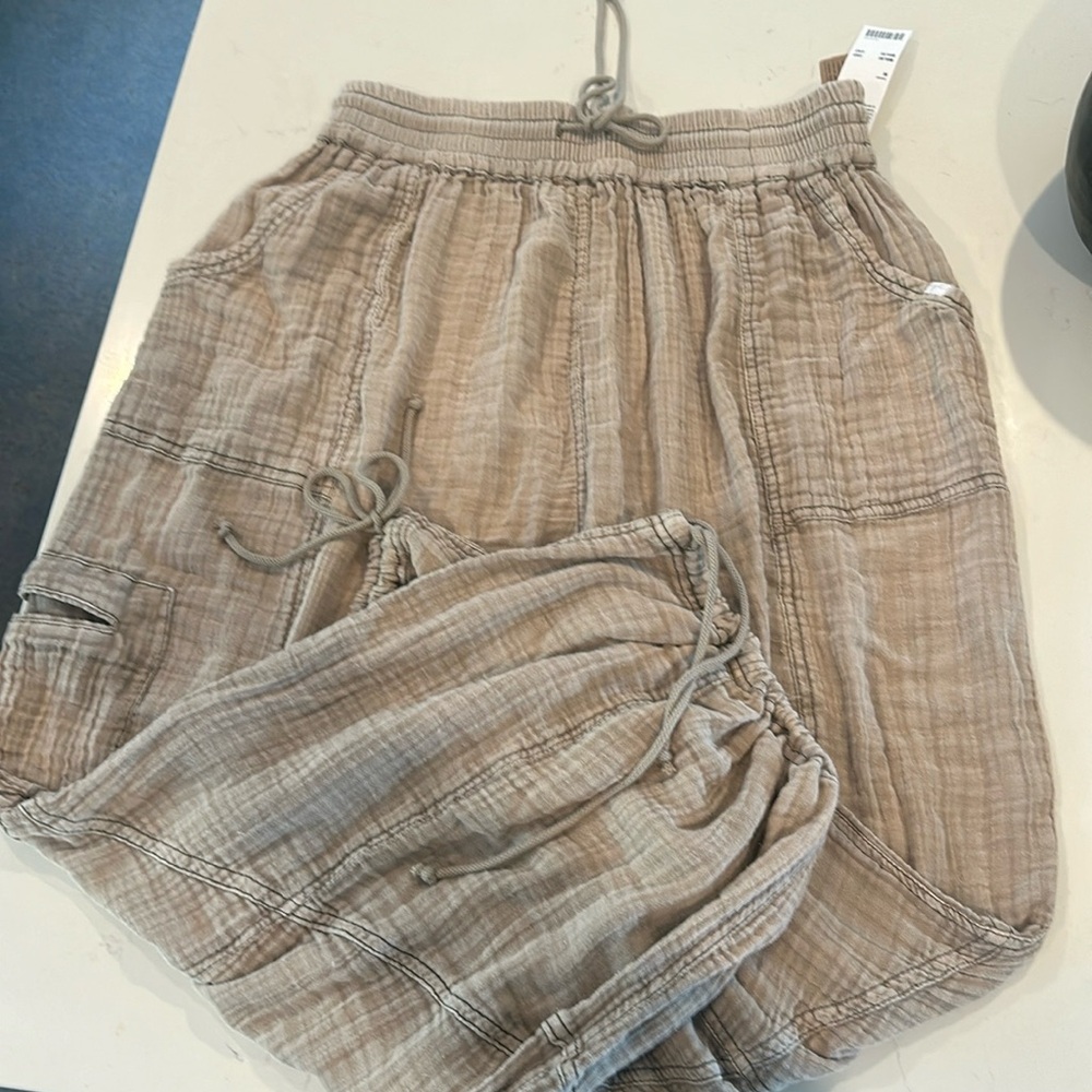 Urban Outfitters Tan Utility Pant Baggy Size Medium